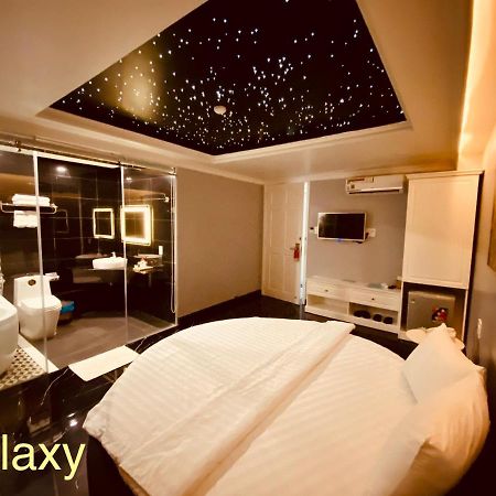 La Galerie Hotel Хошимин Экстерьер фото